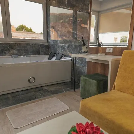 אוהריד Ribar Apartments מראה חיצוני תמונה